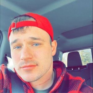 Meet your Posher, Joshua